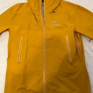 ARC’TERYX GORTEX RAIN COAT LARGE MENS